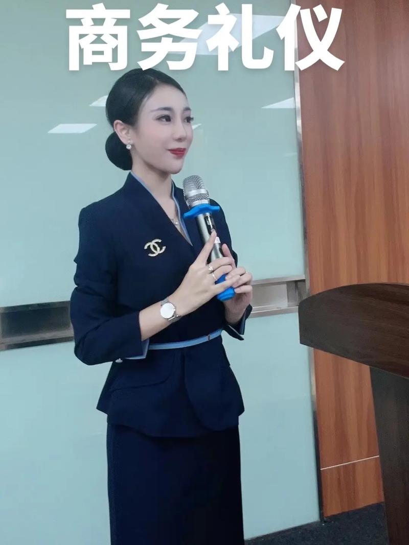 從產(chǎn)品到服務(wù)，從服務(wù)到體驗 保險行業(yè)商務(wù)禮儀與會展服務(wù)的新融合