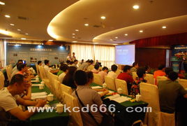 聯(lián)想攜手英特爾 商用產(chǎn)品解決方案推介會專業(yè)禮儀與會務(wù)服務(wù)全解析